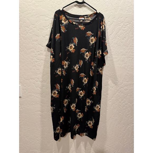Lularoe Chelsea T-Shirt Dress Knee Length, Rolled Sleeve, Black Floral, 3x NWT - Picture 1 of 3